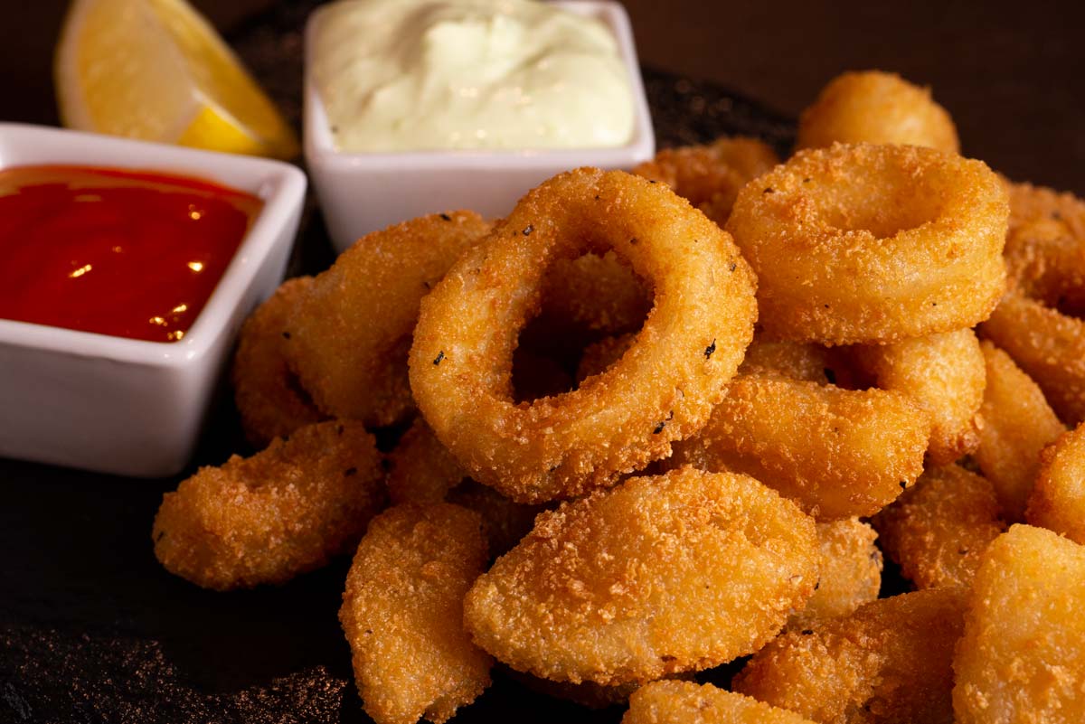 Sea Salt & Pepper Breaded Calamari Rings with Marinara Sauce Lund's