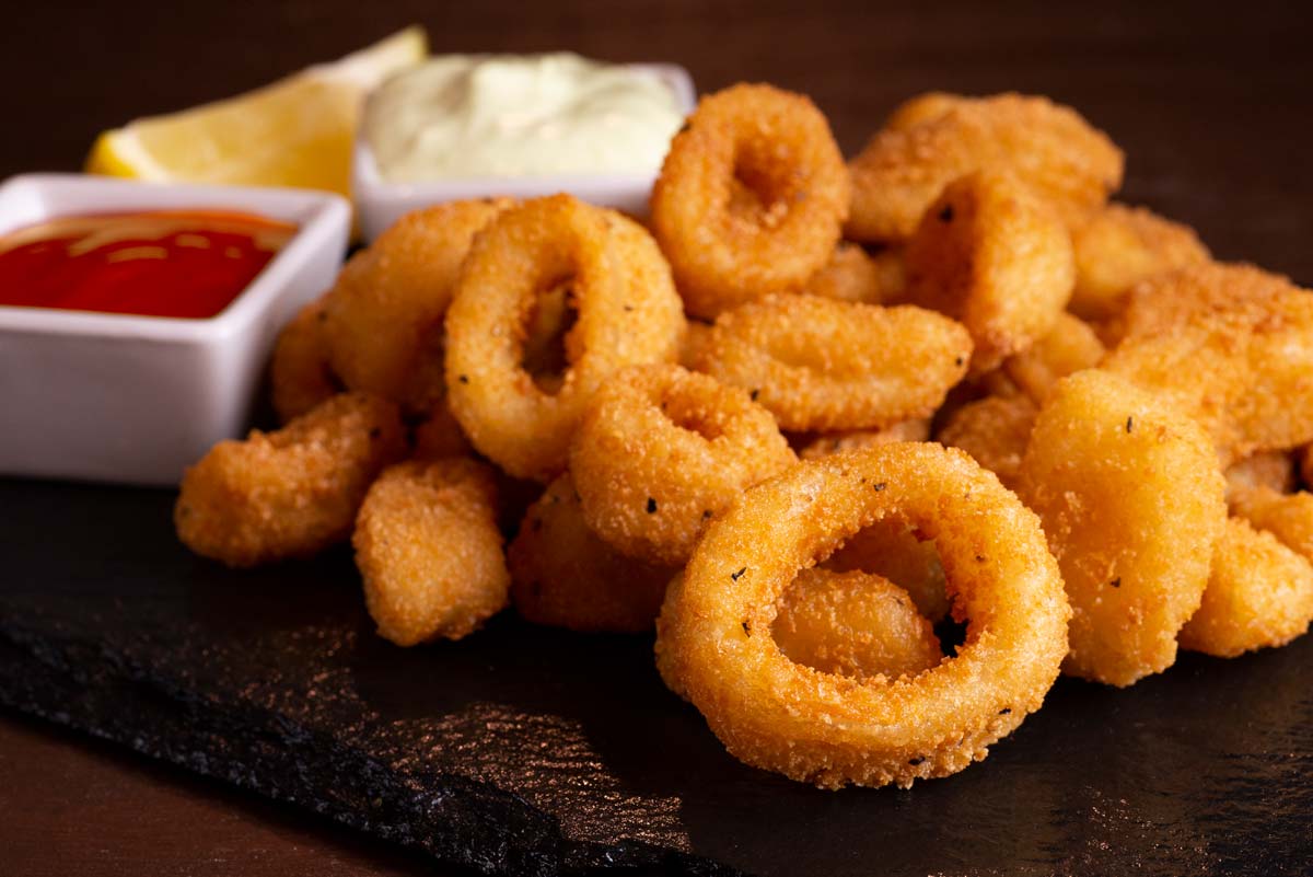 Sea Salt & Pepper Breaded Calamari Rings with Marinara Sauce Lund's